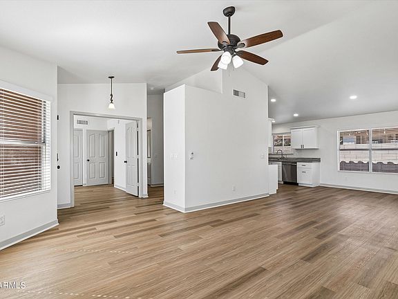 3rd image of 3862 E STANFORD Avenue