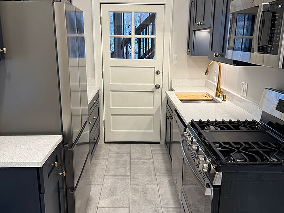 5th image of 10559 S Hale Ave #2S