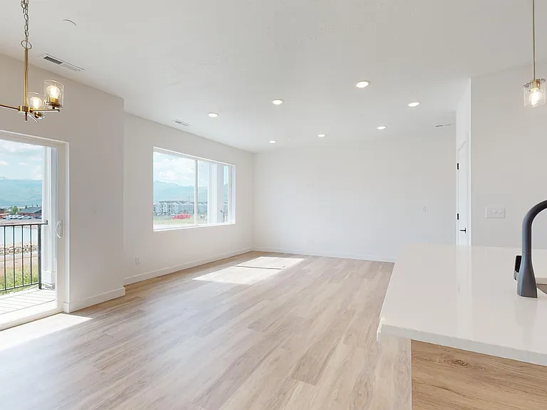 1266 S Sawmill Blvd #309 — Photo 11