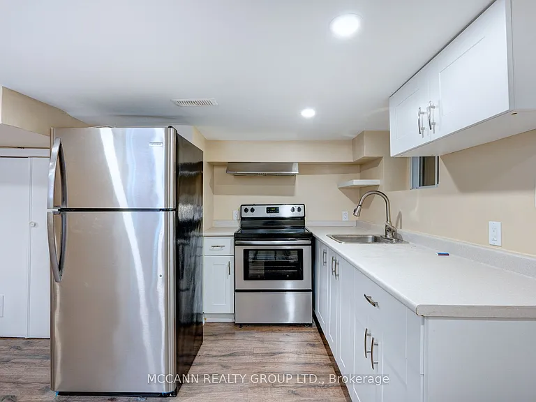 301 Robina Ave #BSMNT — Photo 4