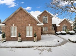 13910 Silent Woods Dr, Shelby Township, MI