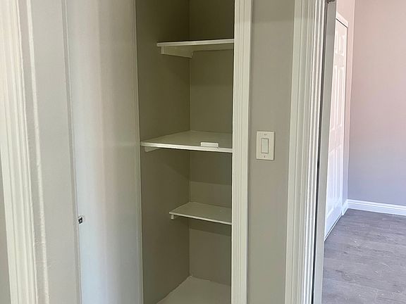 4th image of 829 S Taylor Ave #8