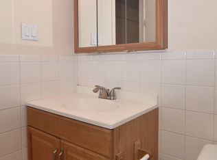 259 Evergreen St APT 9, Pawtucket, RI 02861