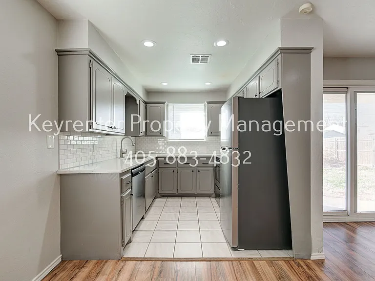 429 Belmont Dr — Photo 14