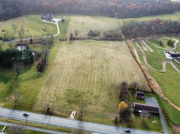 1445 Hanover Pike, Littlestown, PA 17340