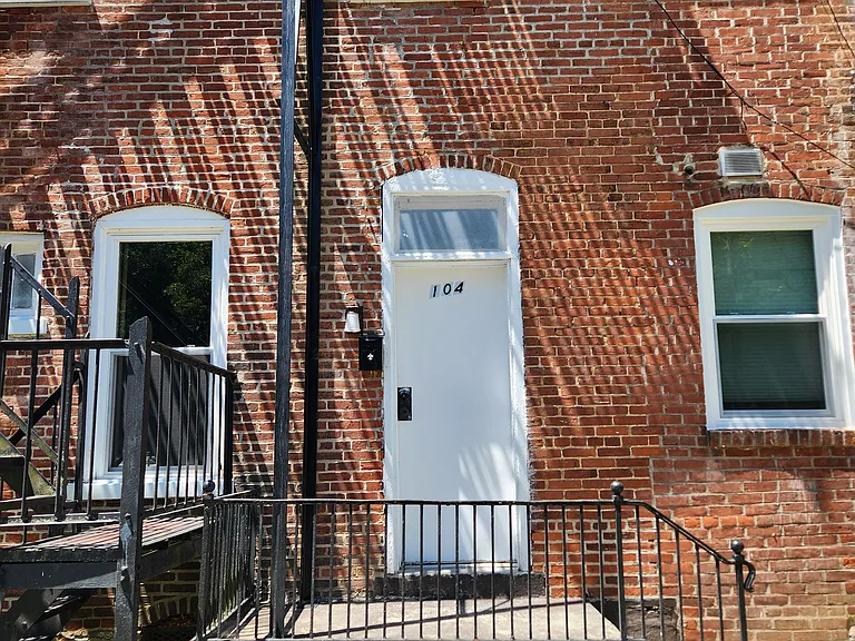 104 Stevens Ave — Photo 1