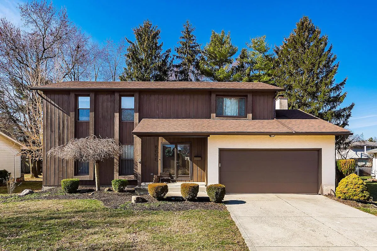 6895 Starfire Dr photo 1