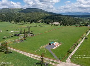 9 Thicket Ln, Saint Maries, ID 83861