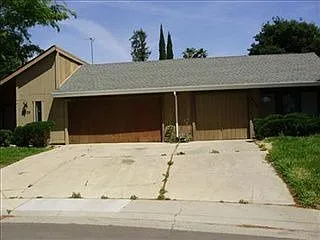 6335 Sorrell Ct photo 1