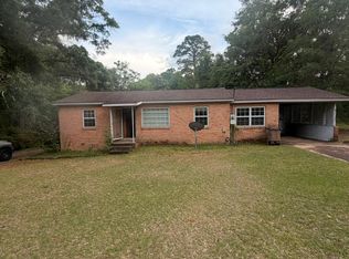 5755 Colonial Ln N, Mobile, AL 36618