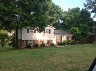 301 Buckskin Dr, Gastonia, NC 28052