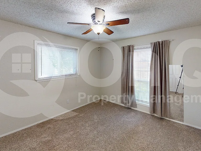 2501 Yucca Ave — Photo 11