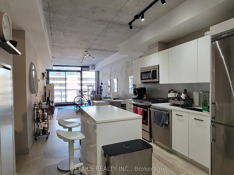224 Lyon St N #812 — Photo 4