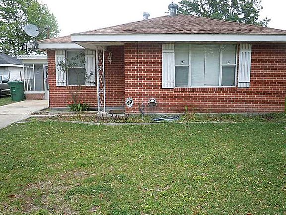 3rd image of 220 Magnolia Ave