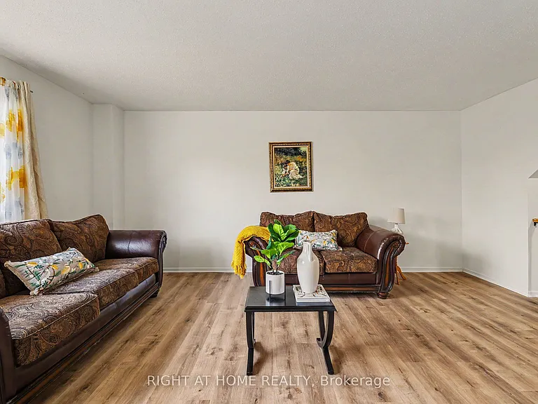 980 Gulf Pl #207 — Photo 7