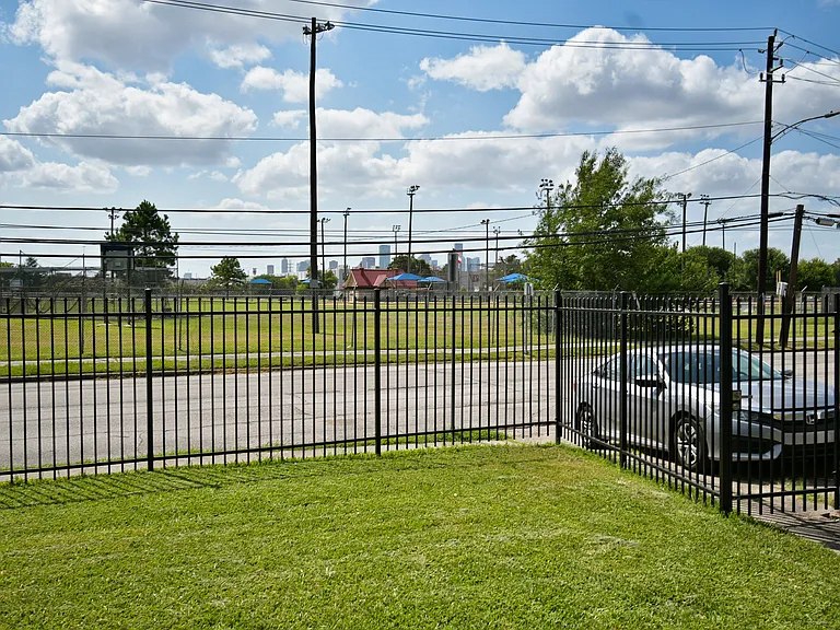 1403 Munger St #A — Photo 30