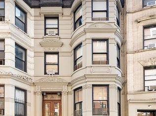 870 W End Ave #TOWNHOUSE, New York, NY 10025