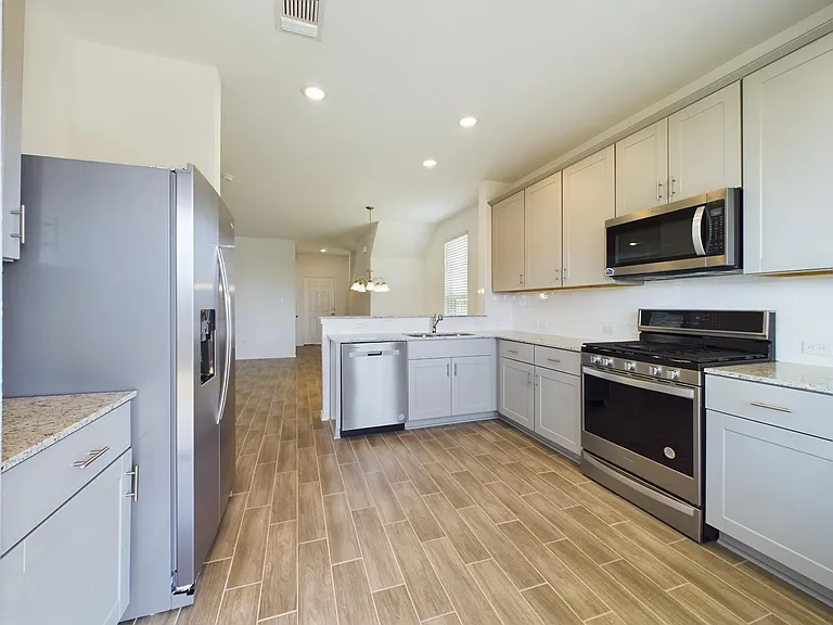 437 Pickrell Loop — Photo 7