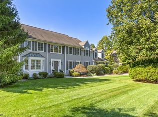 9 Devonshire Ln, Mendham, NJ 07945