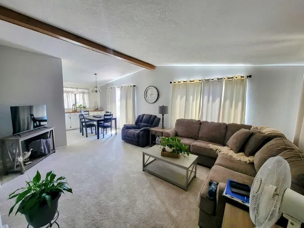 581 N Crawford Ave Space 129, Dinuba, CA 93618