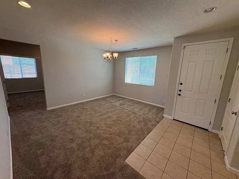 1332 Tuolumne Way — Photo 4