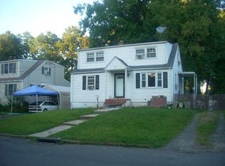 22 Fitzsimmons Ave, Middlesex, NJ 08846