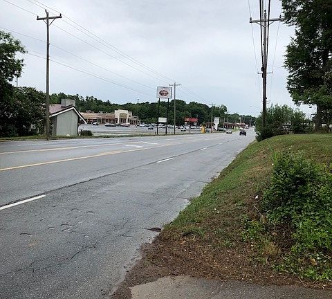 4th image of 1451 Us Highway 52 N