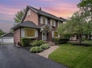 196 Elmcroft Rd, Rochester, NY 14609