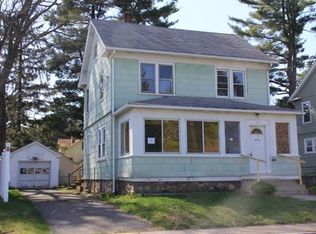 17 Calumet Rd, Holyoke, MA 01040