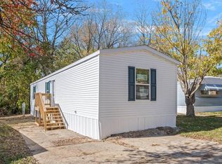 1751 N Grand Ave W #94, Springfield, IL 62702