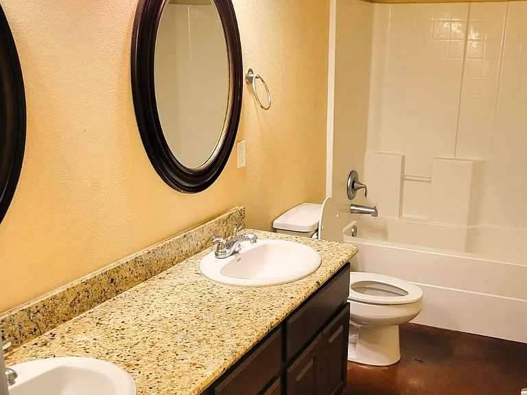 6913 Appomattox Dr — Photo 5