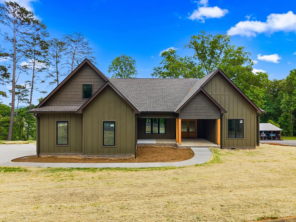 1st image of 558 Cow Poke Ln