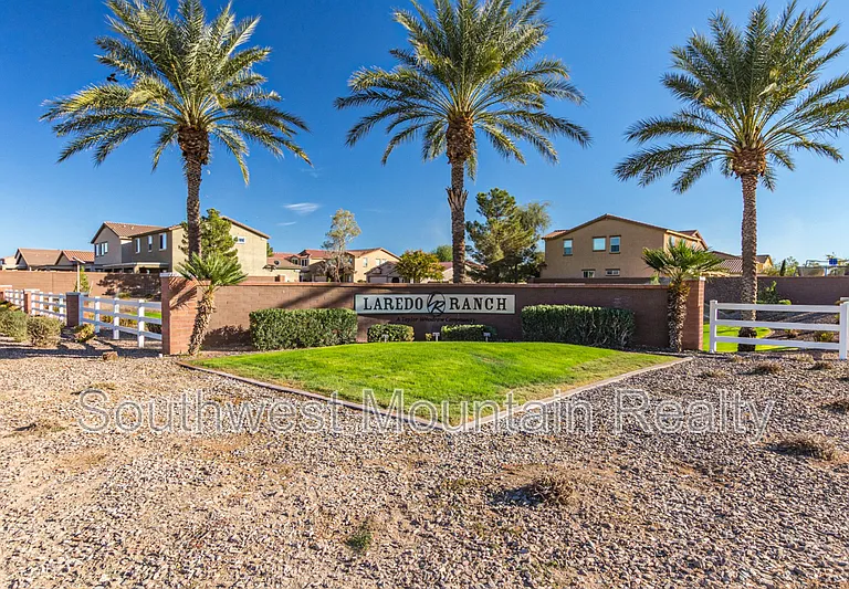 881 E Baylor Ln — Photo 41