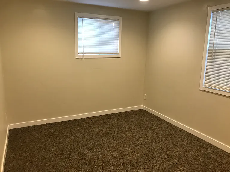 641 E Quail Trail Ln — Photo 6