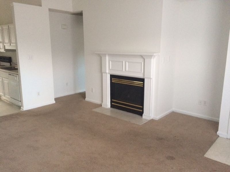 1st image of 3313-B Moseley Dr
