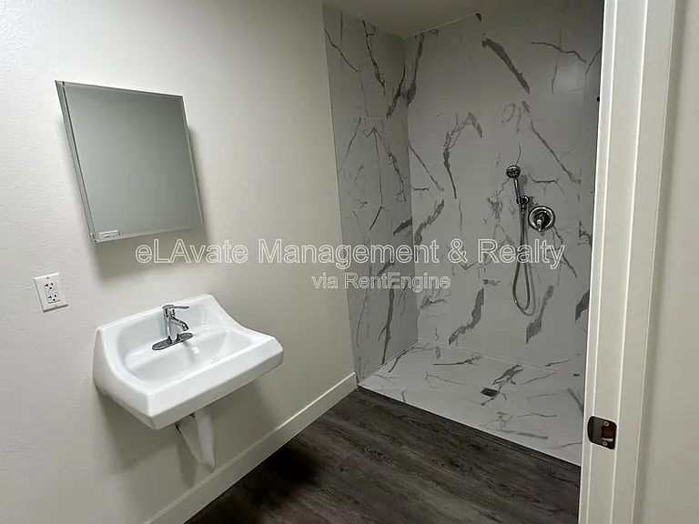 226 W 87th St #204 — Photo 18