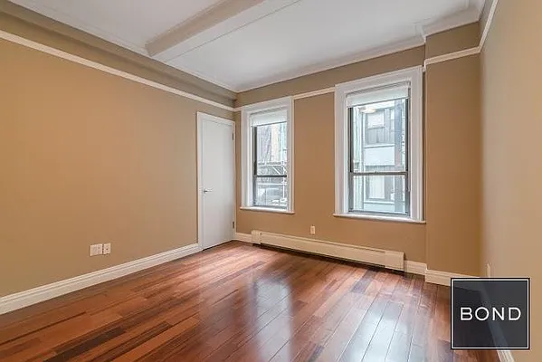 Sold by Bond New York | media 8