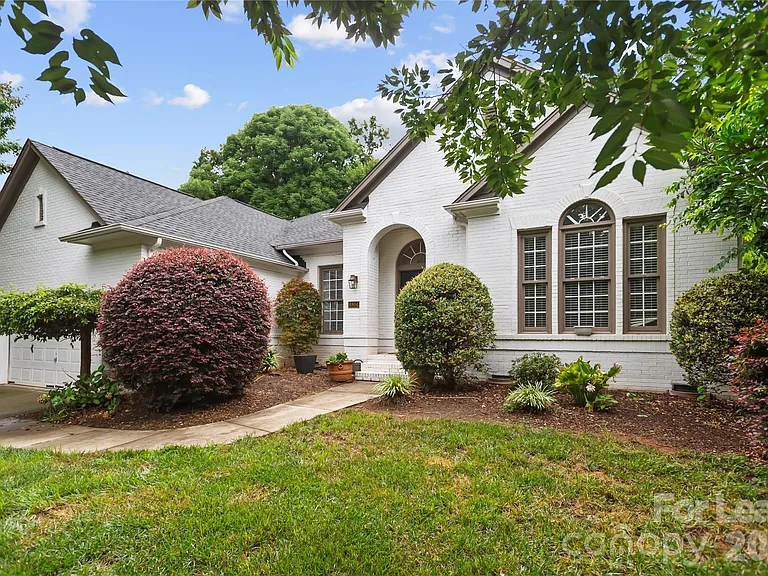 8804 Brentfield Rd — Photo 1