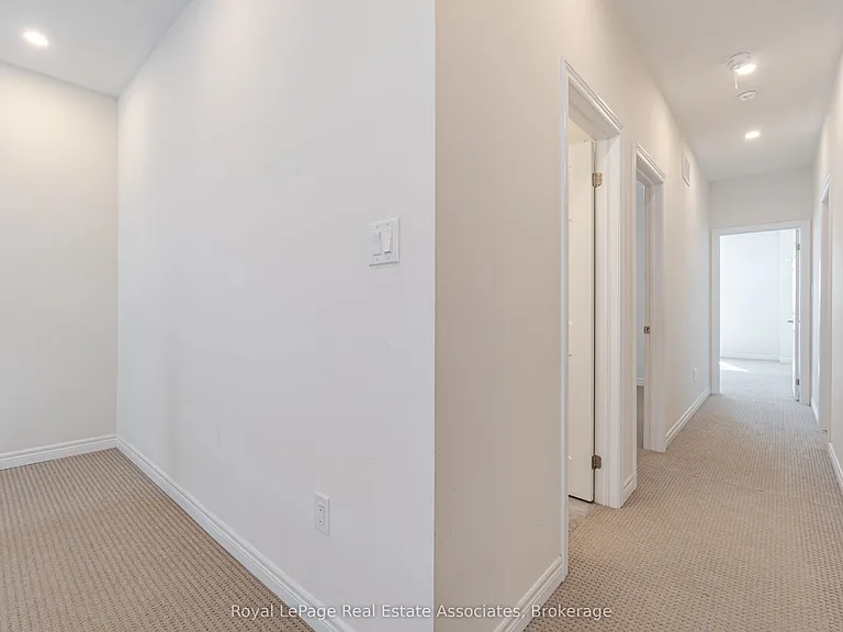 3172 Ernest Appelbe Blvd — Photo 17