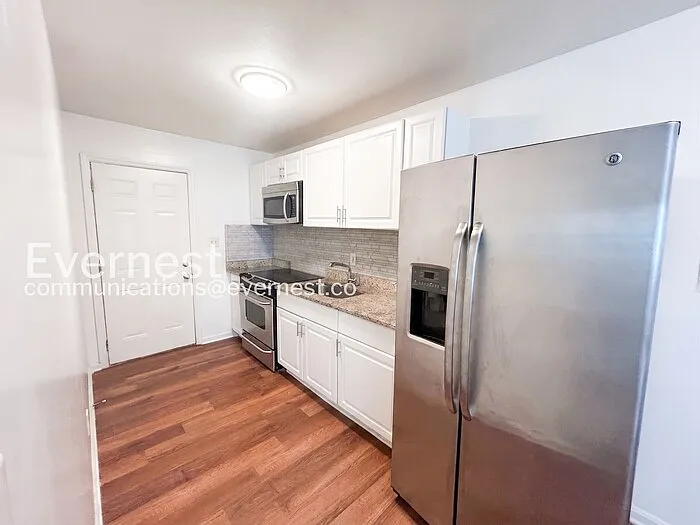 4527 Glade Rd #5 — Photo 3