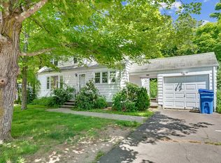 4245 Whitney Ave, Hamden, CT 06518