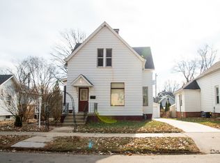 809 E Market St, Bloomington, IL 61701