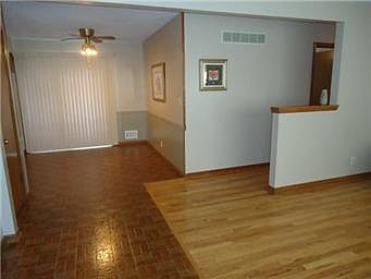 2nd image of 3942 W 48th Ln