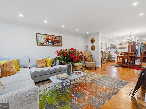 5th image of 6023 Woodcrest Ave