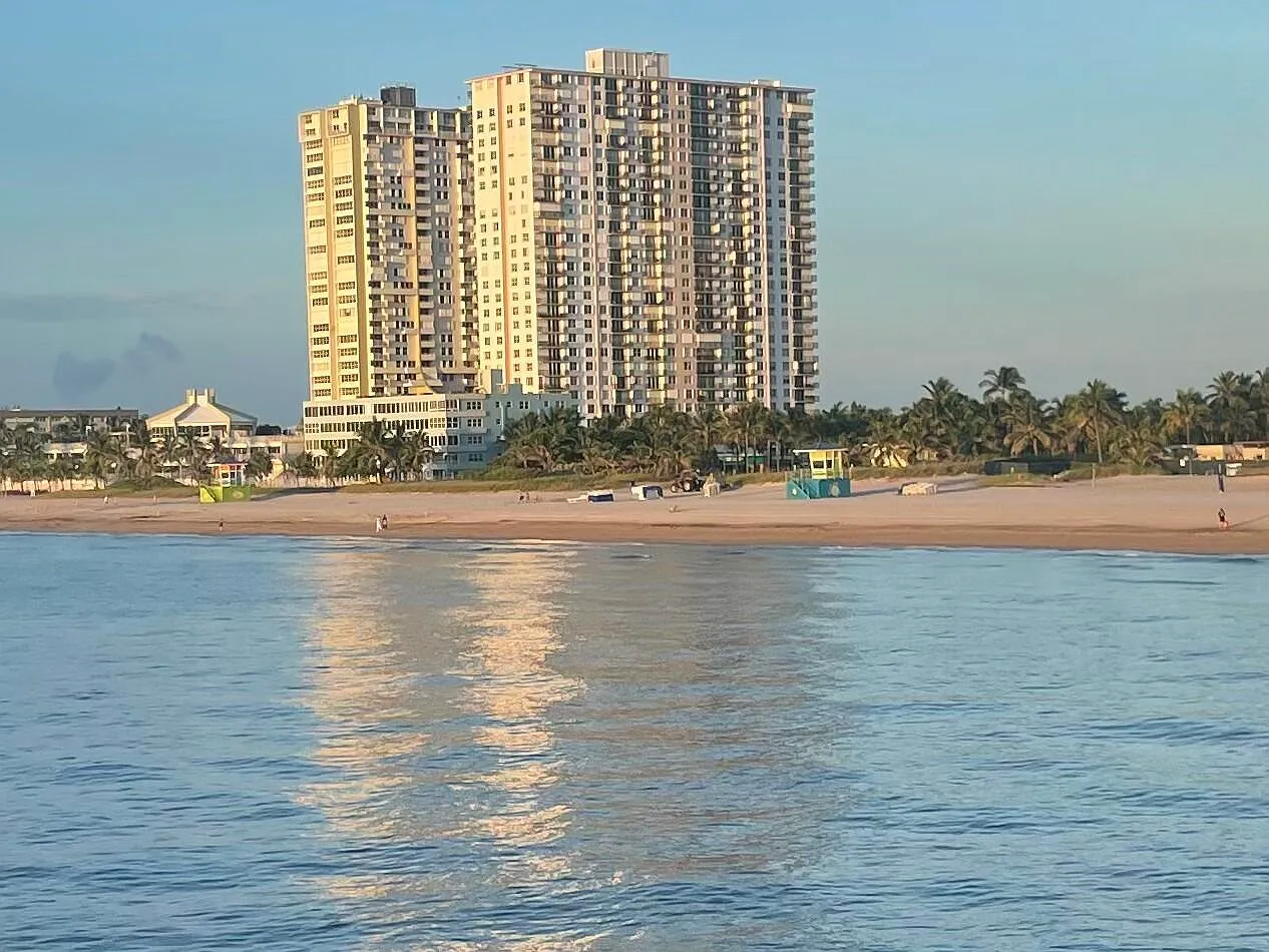 Pompano Beach Club North — Photo 2