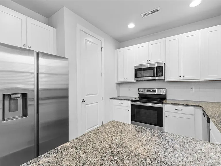 712 Rodey Ave — Photo 9