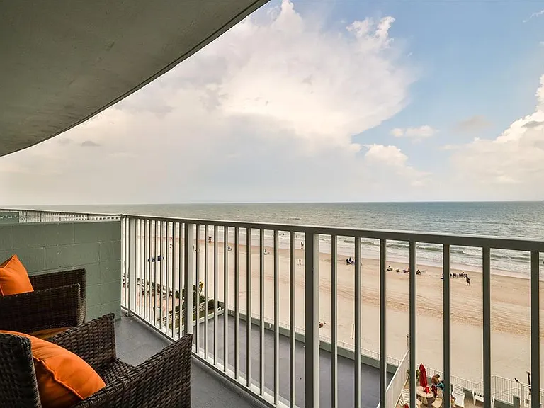800 N Atlantic Ave #606 — Photo 1