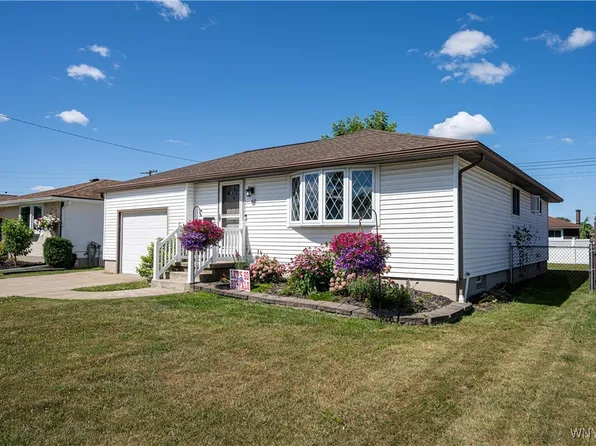 60 Norman Dr, Depew, NY 14043