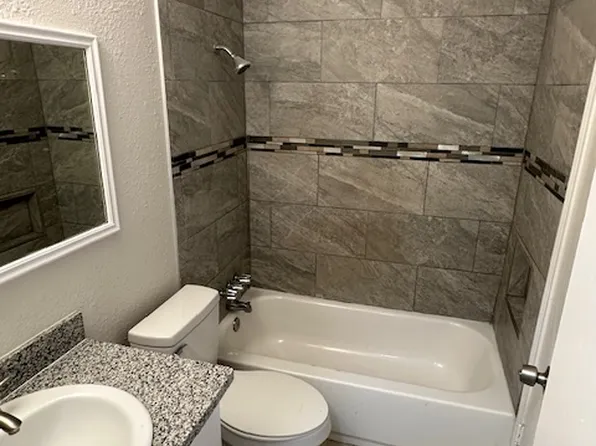 5014 Heatherbrook Dr Unit B, Houston, TX 77045