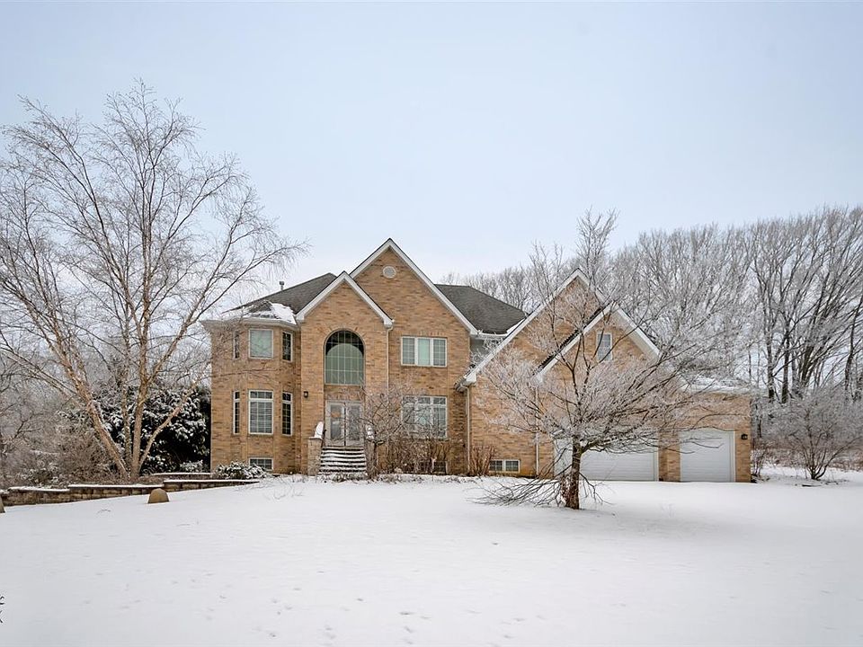 1st image of 16432 Pine Hill Dr